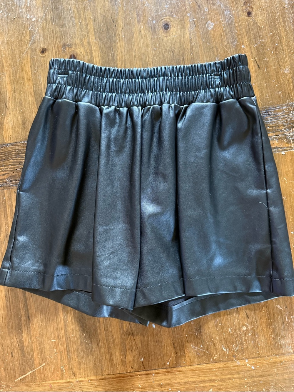 HIGH WAISTED LEATHER SHORTS